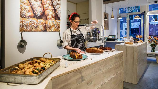 Open, Ugga Urban Bakery 
Adres: Gerard Doustraat 103